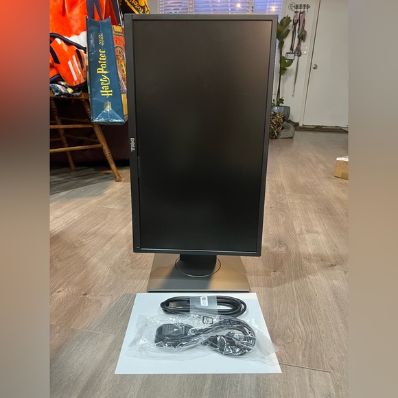 5 in Stock Dell 22” flat panel LED LCD🐭👌❤️2017 - Picture 3 of 17